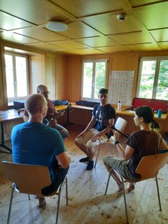 photo/178f74dd-cc5c-49cb-9a4b-2b3d5c7fe26d-3