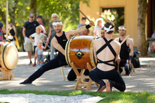 photo/2d33b7b8-2652-4cb0-aad6-eae0f8456ed6-3